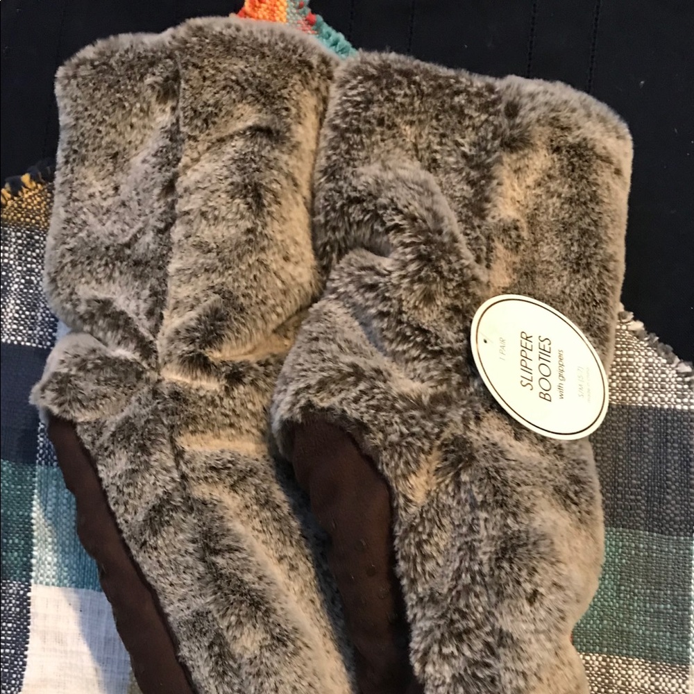 Slipper Booties Faux Fur. Grippers
